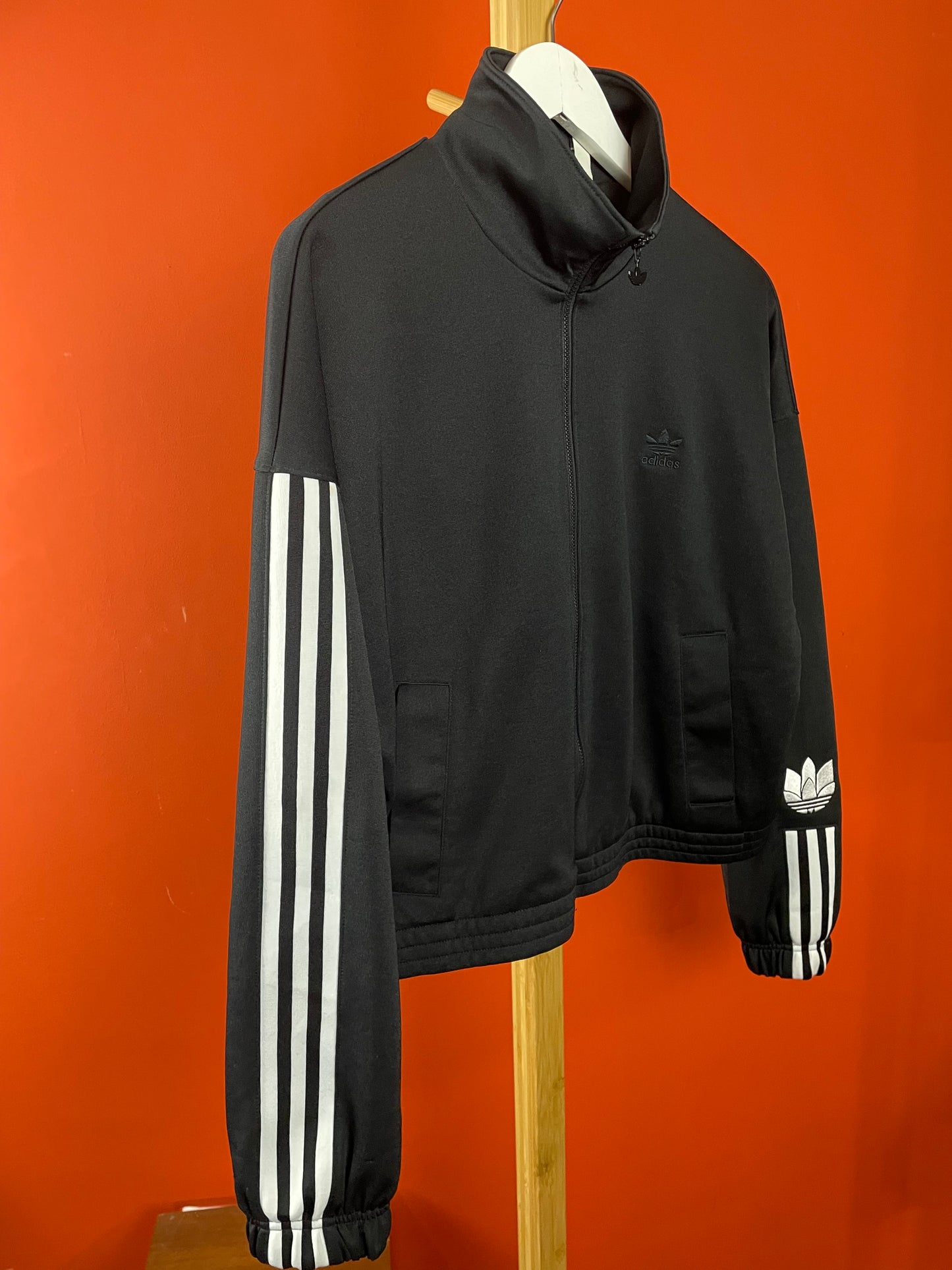 Γυναικεία Αθλητική Ζακέτα ADIDAS σε Μαύρο χρώμα (Oversized M - Καλύπτει άνετα και L)