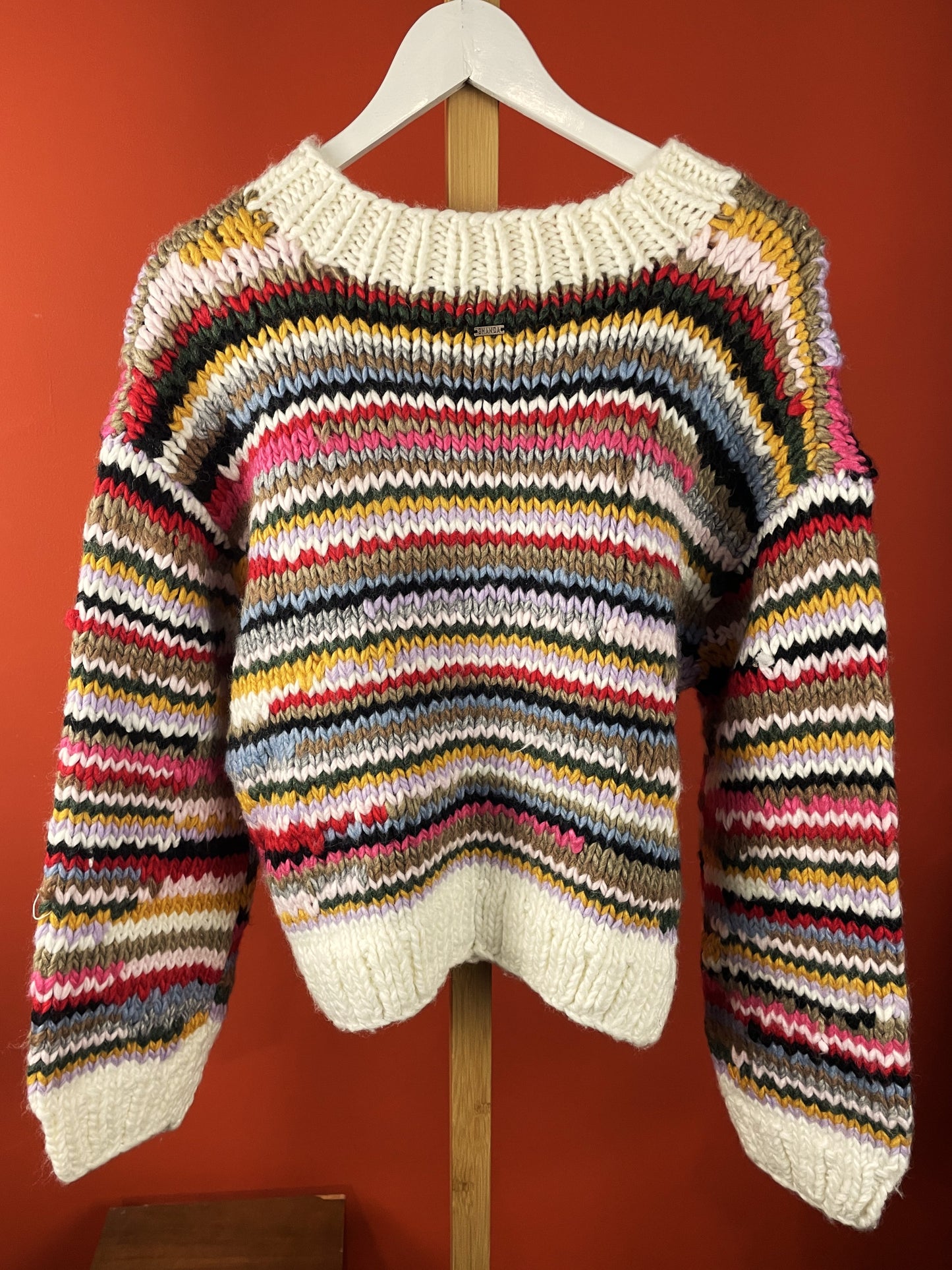 Γυναικεία Πλεκτή Μπλούζα / Πουλόβερ CHANDA σε Λευκό χρώμα και Παστέλ γραμμές (Άνετο L)