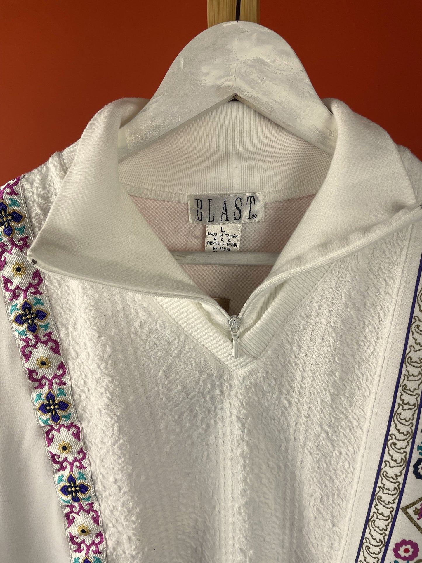 Vintage, Γυναικεία Φούτερ Μπλούζα BLAST σε Λευκό χρώμα (Large)