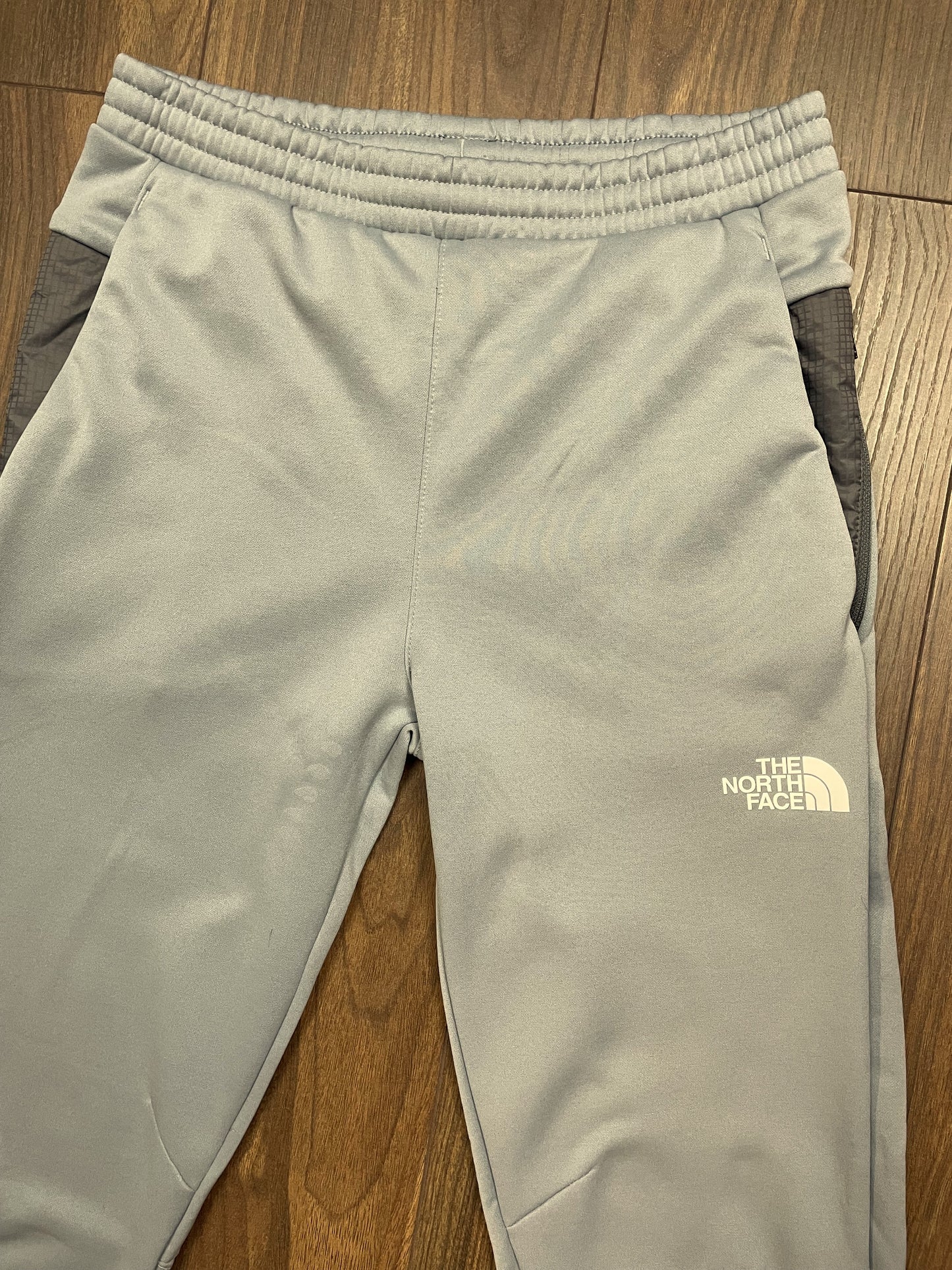 Γυναικεία Αθλητική Φόρμα THE NORTH FACE σε Σιέλ - Γκρι χρώμα (XS)