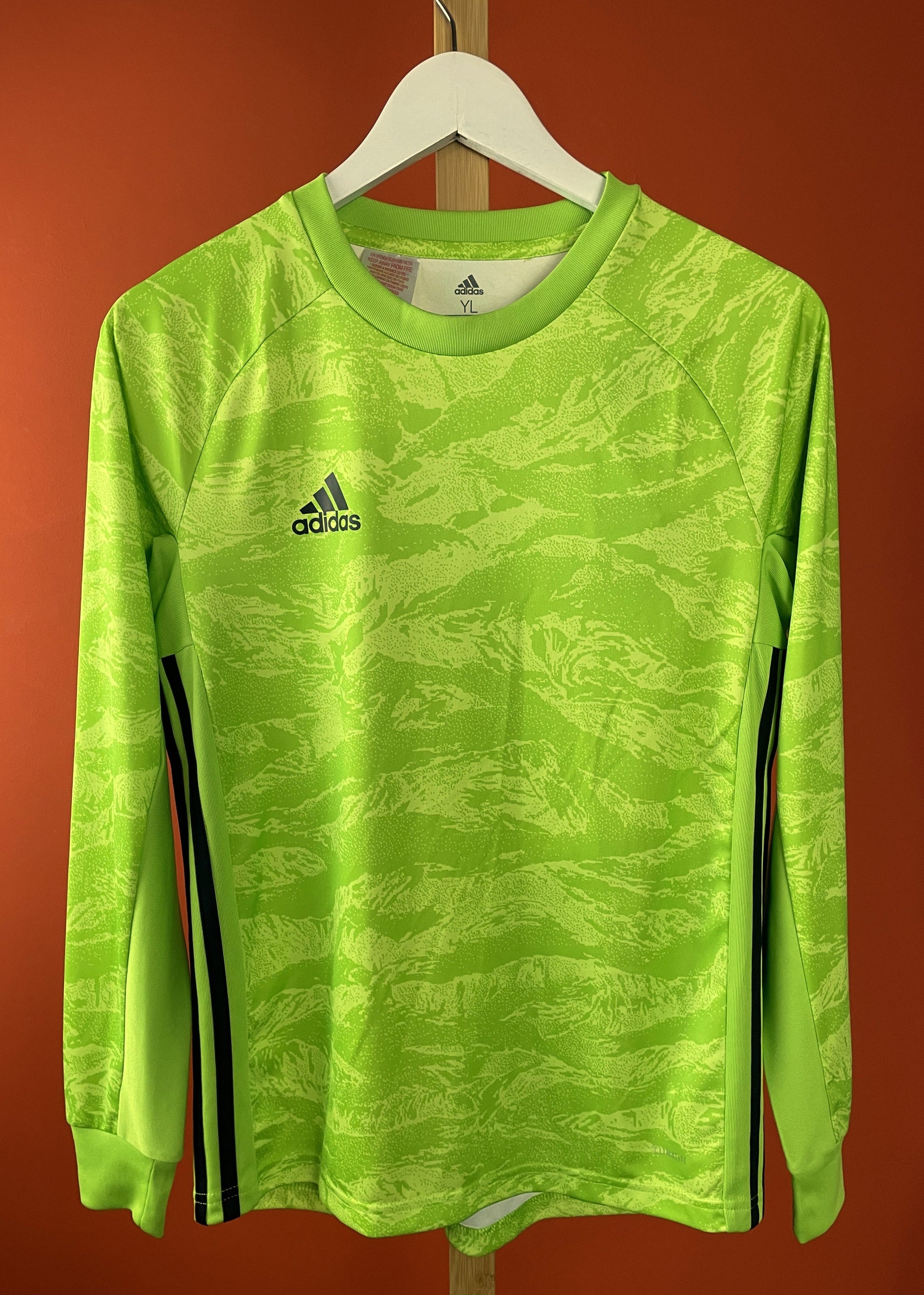 Stock, Γυναικεία Αθλητική Μπλούζα ADIDAS σε Λαχανί χρώμα (Large)