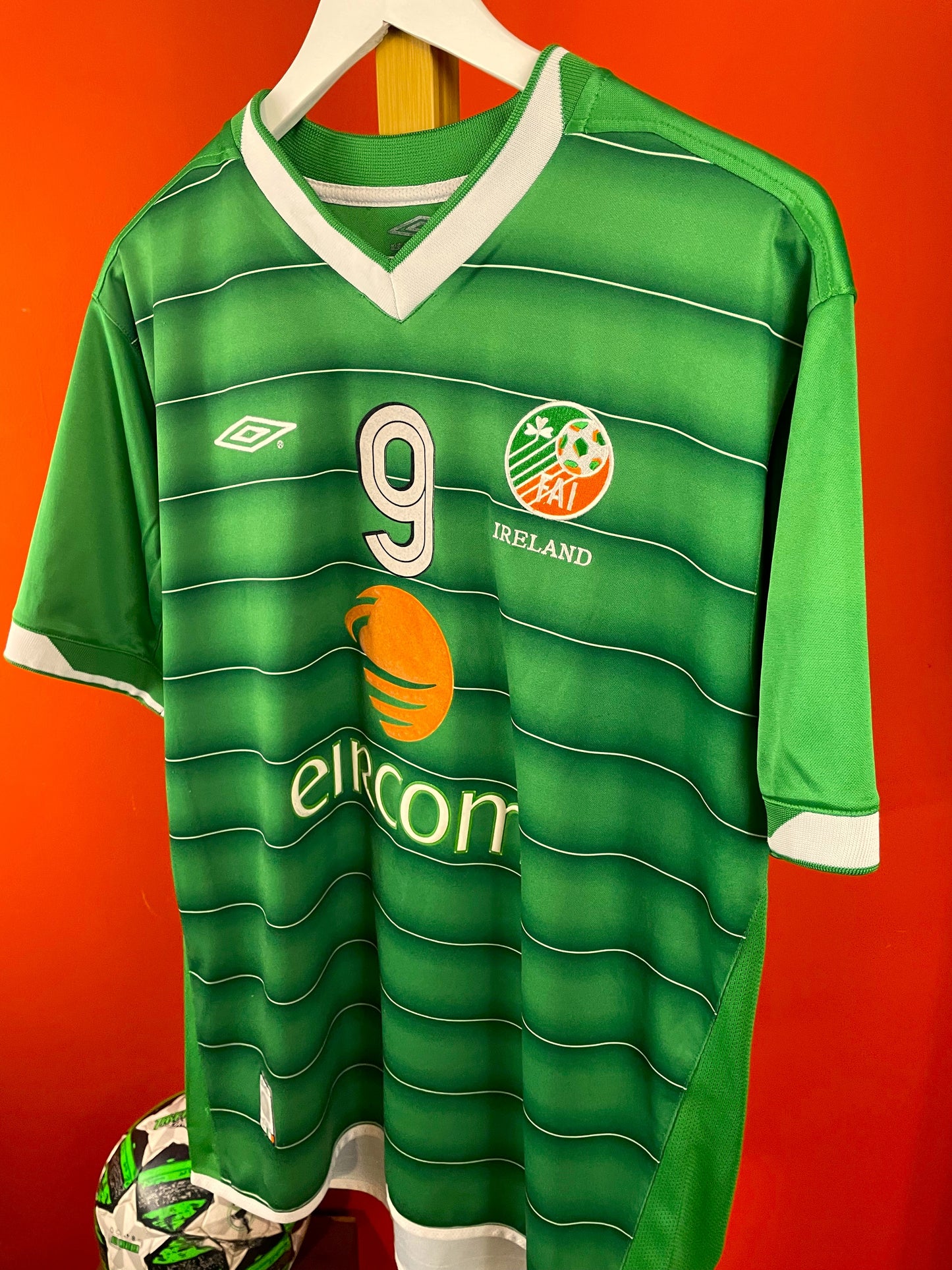 IRELAND 2003 2004 Football Jersey by UMBRO (Medium)