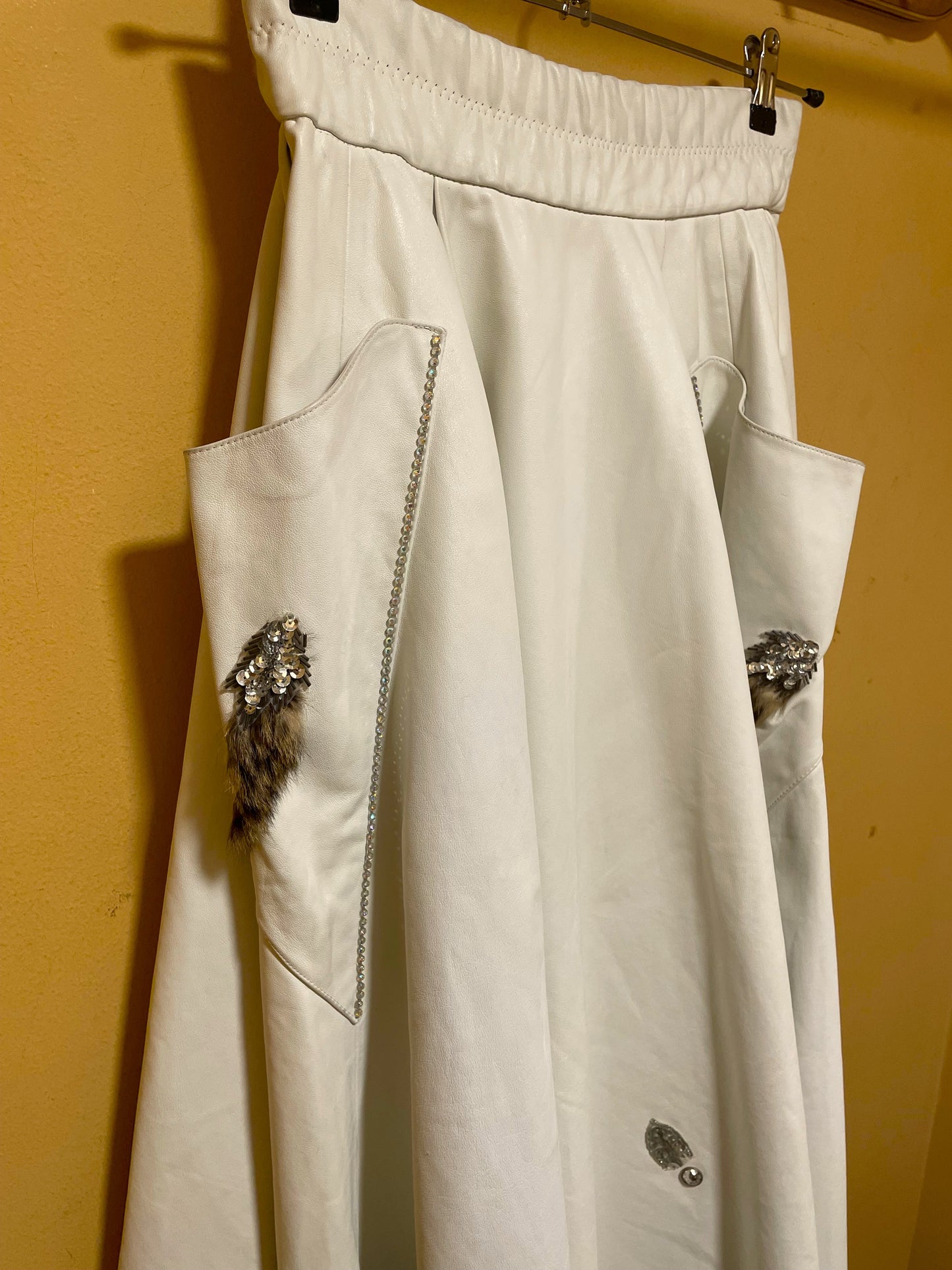 UNIQUE ITEM : Vintage, Δερμάτινη Φούστα σε Σπασμένο Λευκό χρώμα (Small)