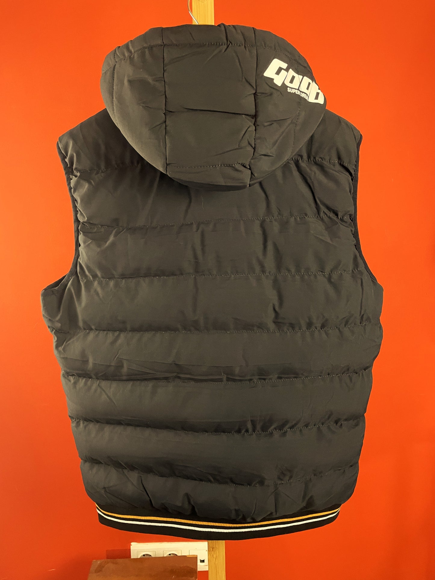 Αθλητικό, Αμάνικο Bomber NIKE Nature Sportsfashion σε Μαύρο / Κίτρινο χρώμα (ΓΥΝΑΙΚΑ: Άνετο L - ΑΝΔΡΑΣ: M/L)