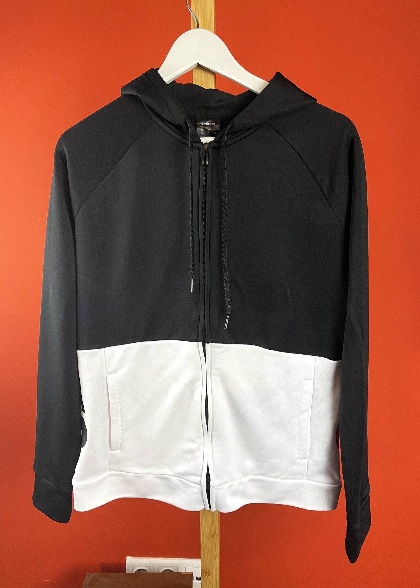 Γυναικεία Αθλητική Ζακέτα ADIDAS σε Μαύρο χρώμα (S/M)