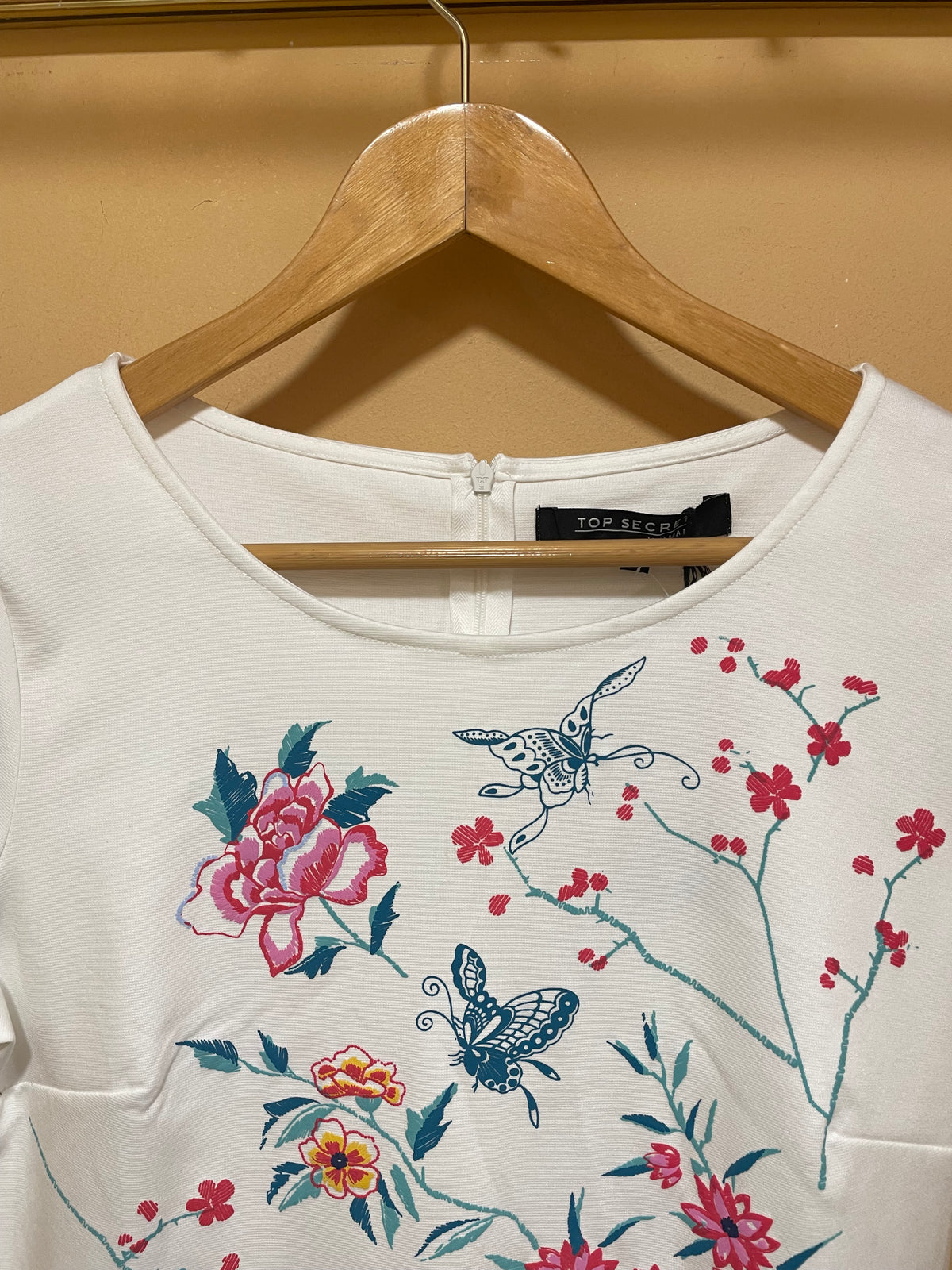 Stock Γυναικείο Φόρεμα TOP SECRET σε Λευκό χρώμα (Medium)
