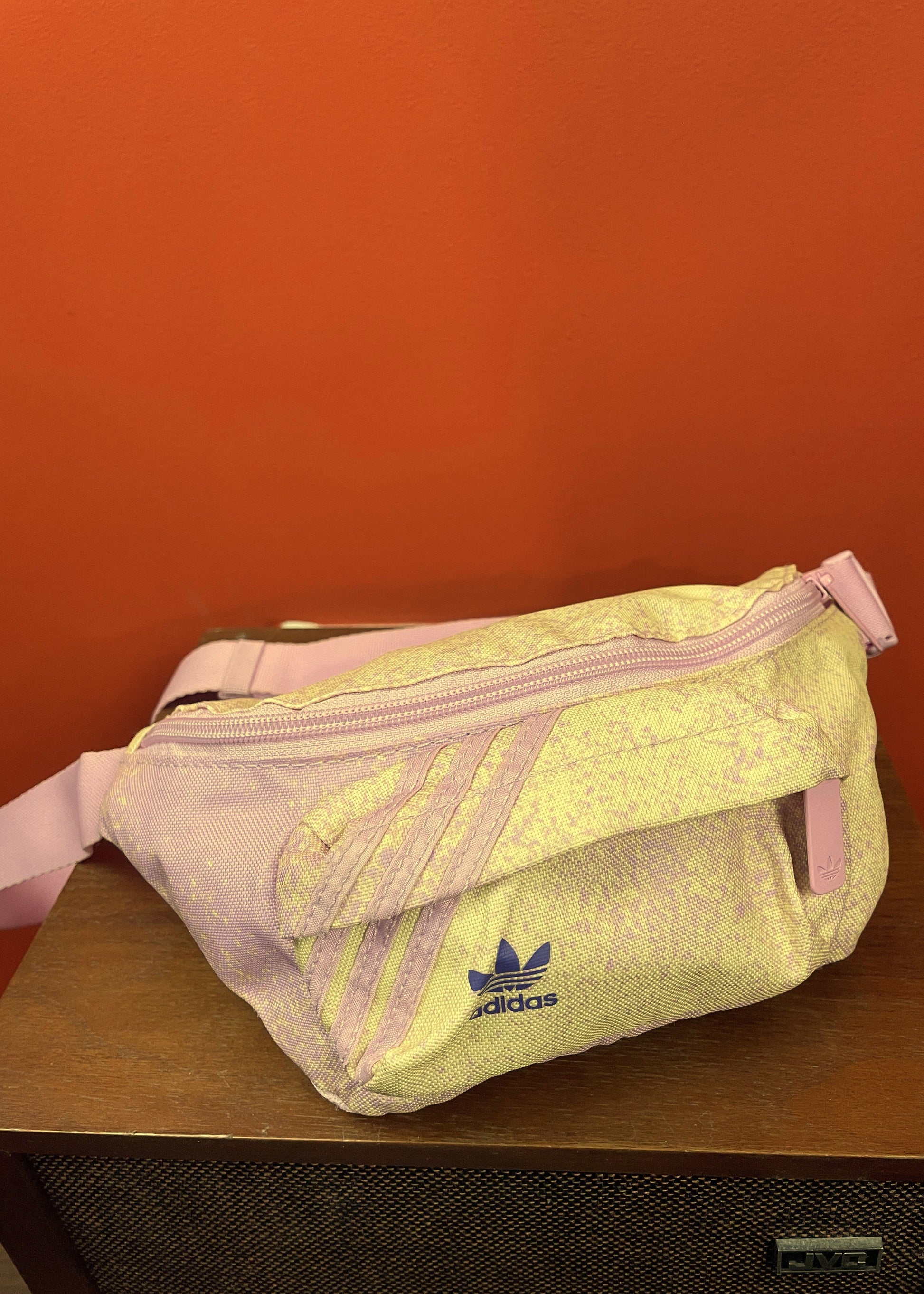 ADIDAS 