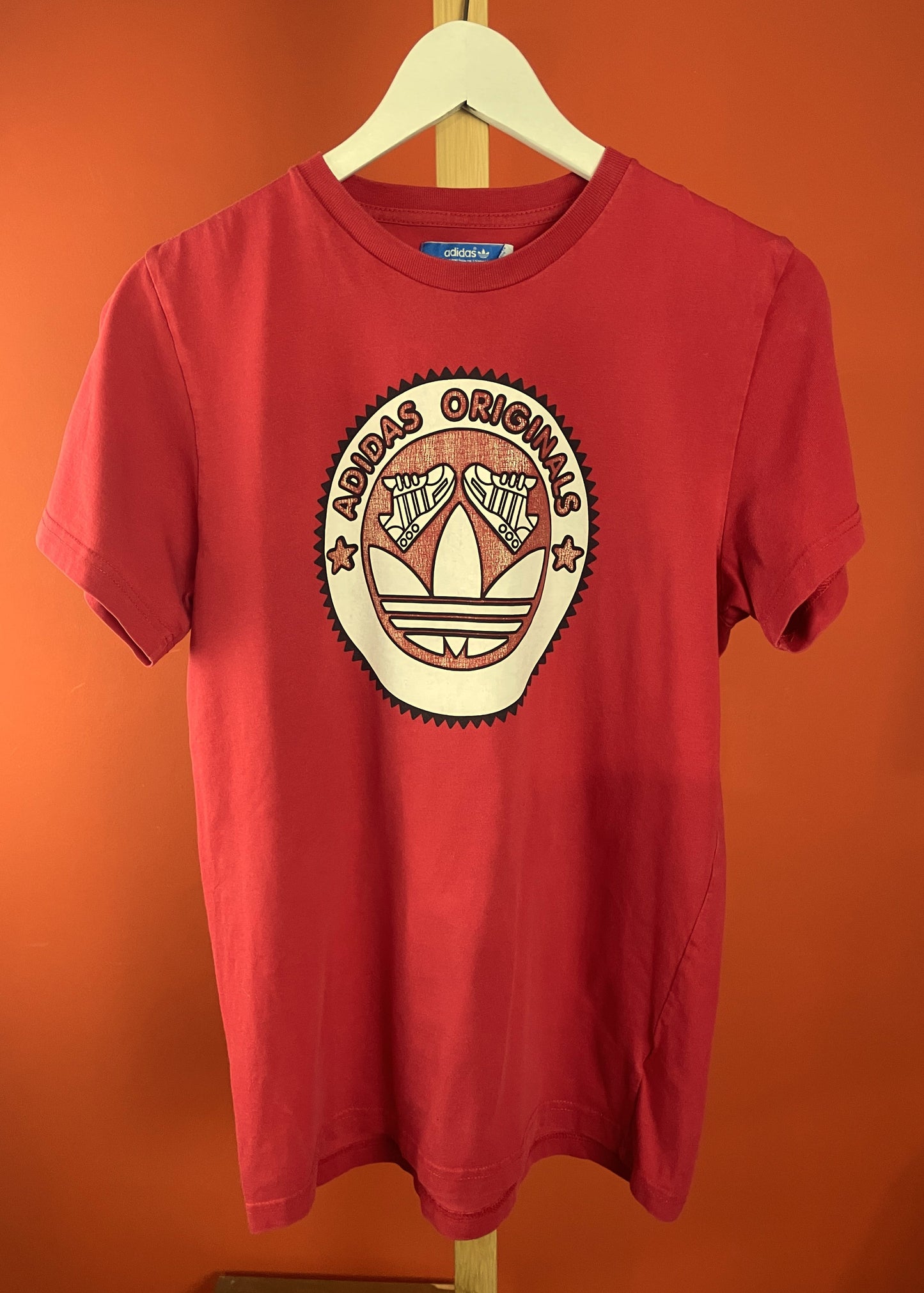 Γυναικείο T-Shirt ADIDAS σε Κόκκινο χρώμα (Medium)
