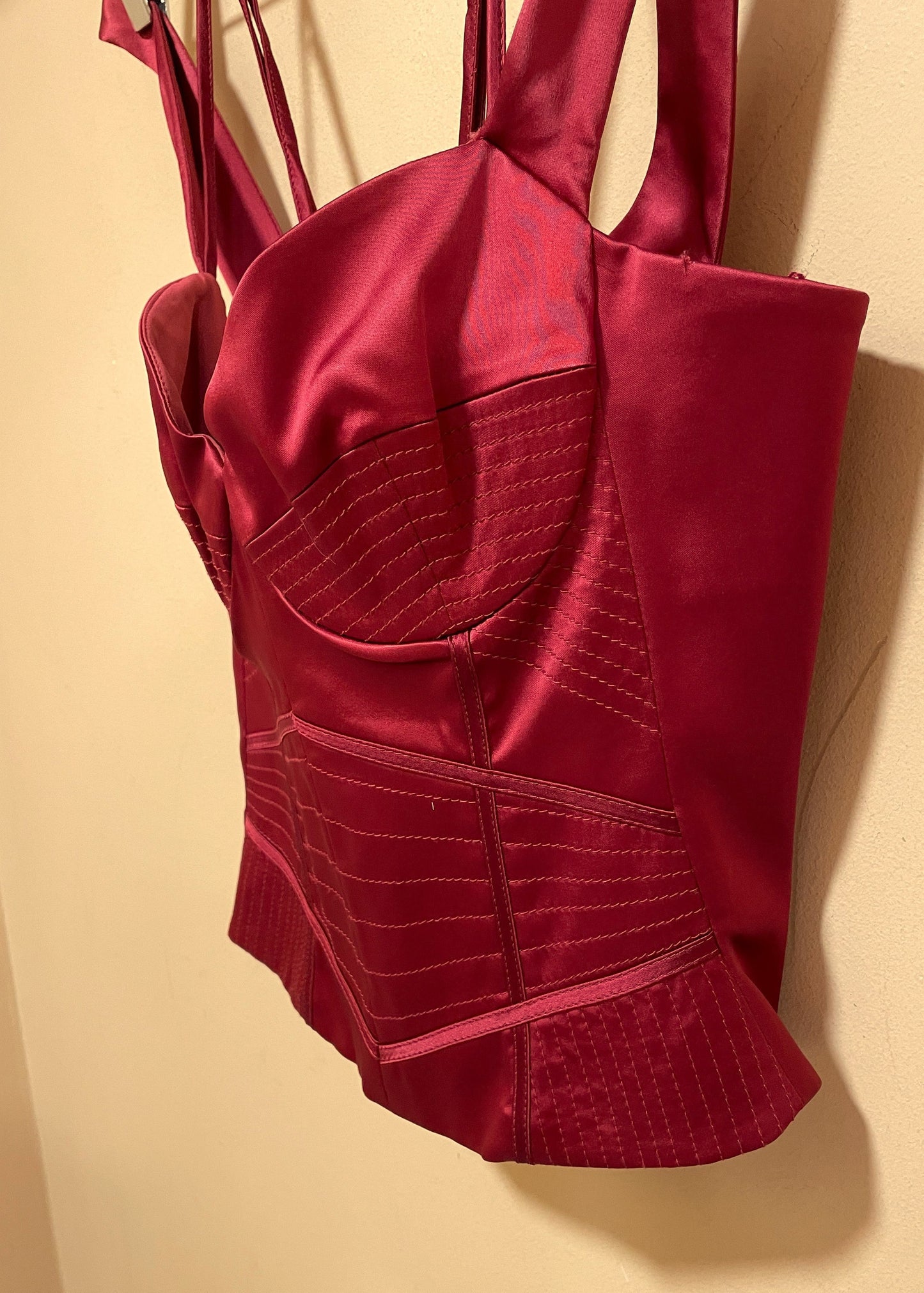 Σατέν Τοπ / Κορσές LAUREL σε Κόκκινο του Κρασιού (No 38)