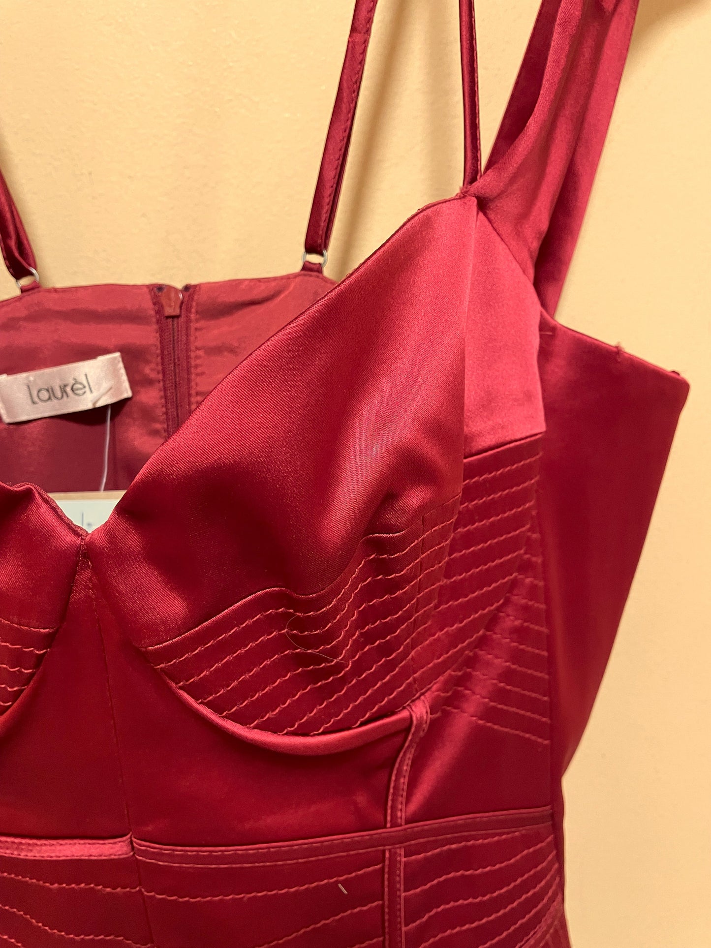 Σατέν Τοπ / Κορσές LAUREL σε Κόκκινο του Κρασιού (No 38)