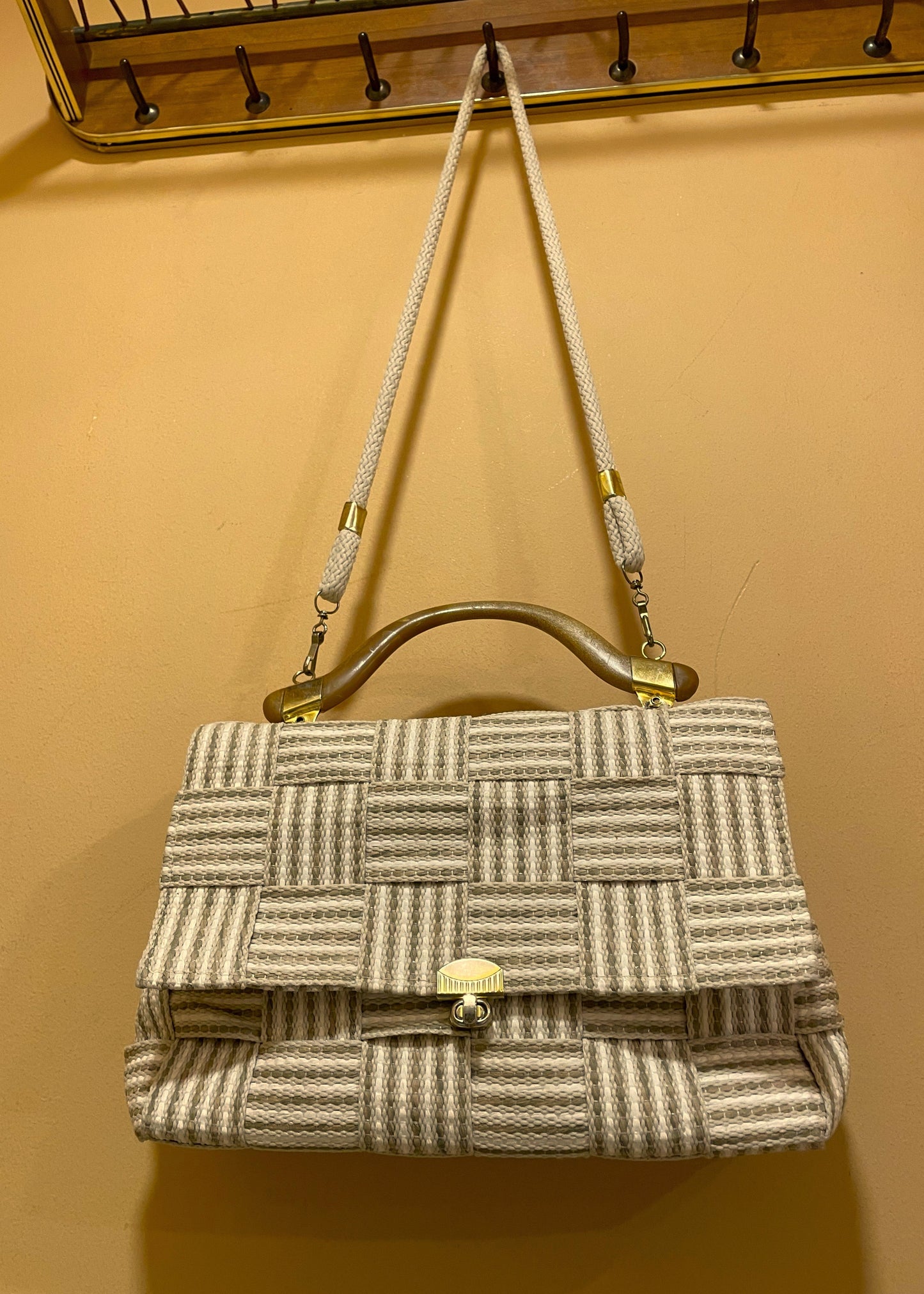 Vintage, Ψάθινη Τσάντα Ώμου / Χειρός σε Μπεζ - Λαδί χρώμα