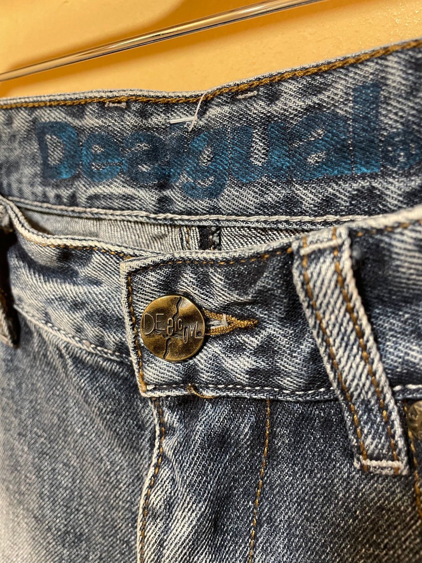 Τζιν Ανδρική Βερμούδα DESIGUAL σε Ξεθωριασμένο Denim (Medium)