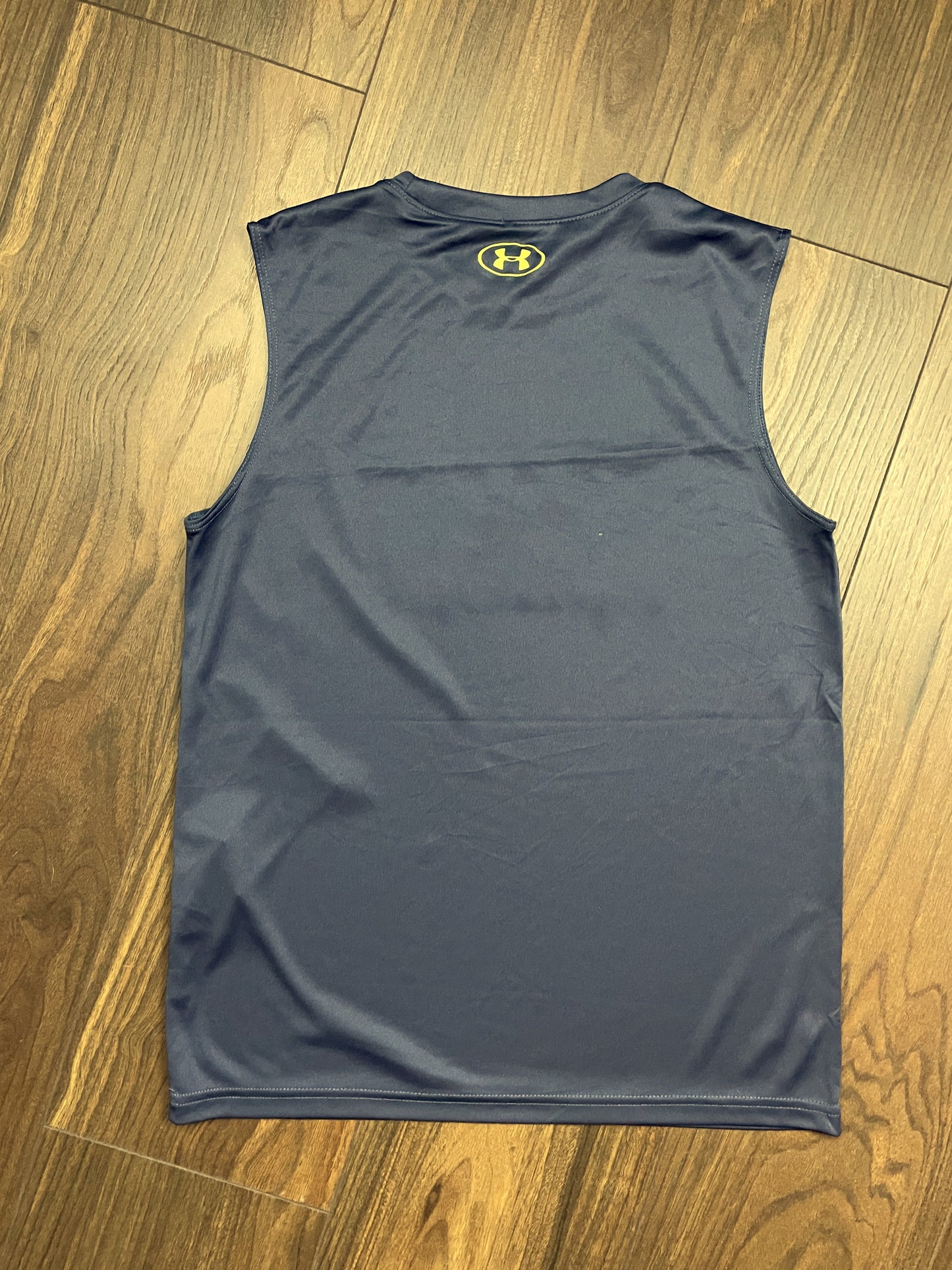 Αμάνικη, Αθλητική Γυναικεία Μπλούζα UNDER ARMOUR σε Πετρόλ χρώμα (Medium)