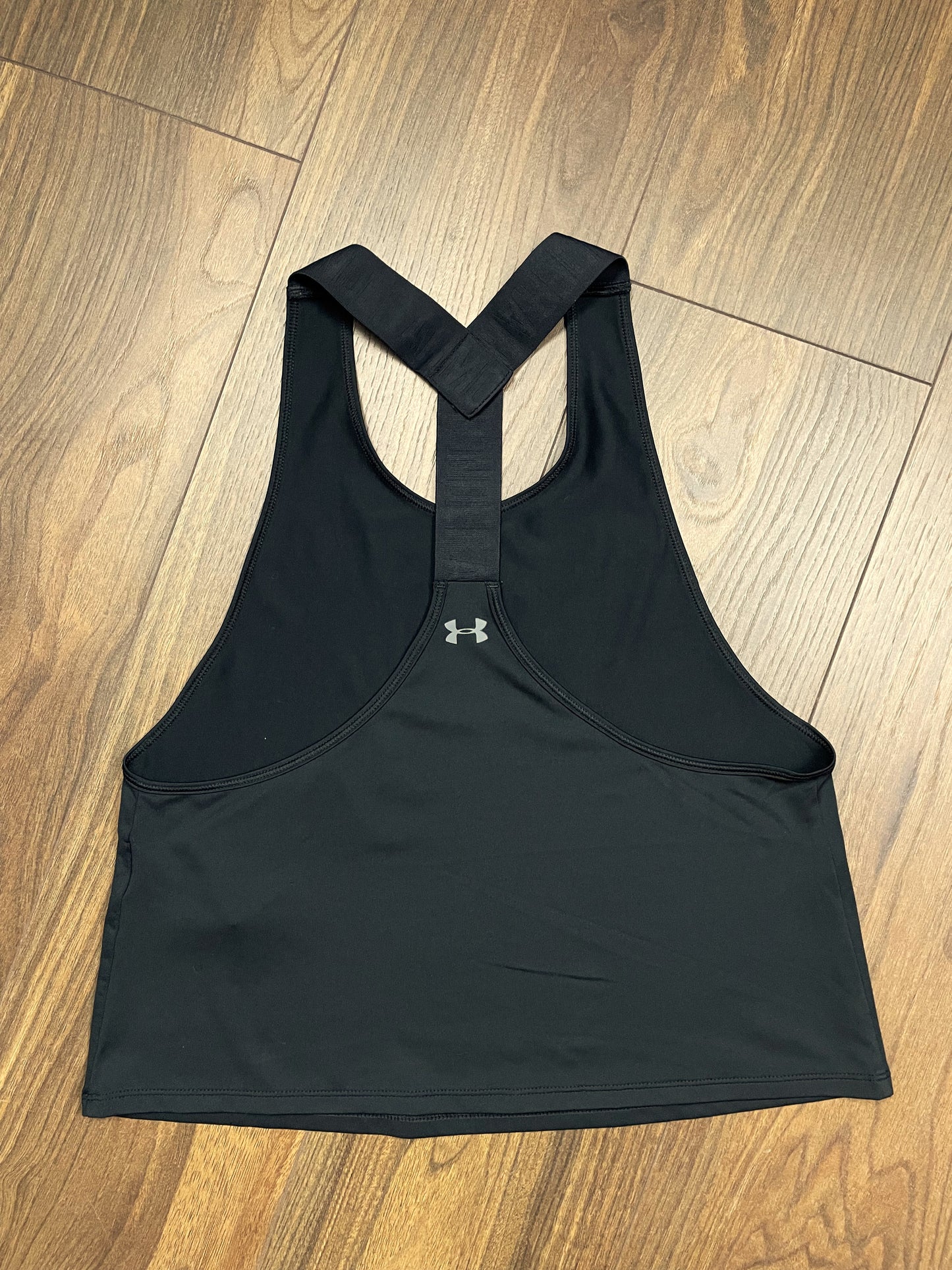 Αμάνικη, Γυναικεία Αθλητική Μπλούζα UNDER ARMOUR σε Μαύρο χρώμα (Medium)