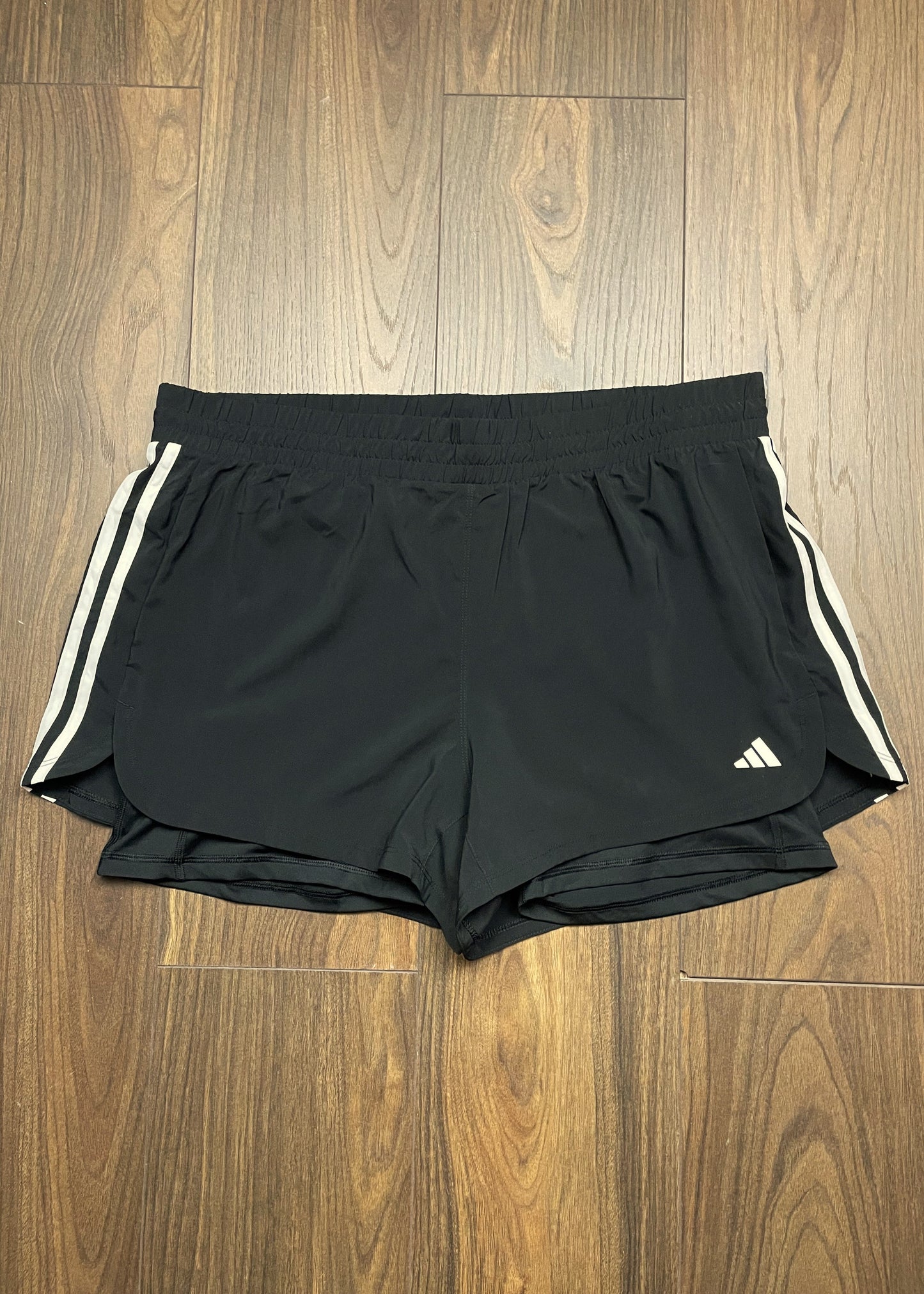 Γυναικείο Αθλητικό Running Σορτς ADIDAS σε Μαύρο Χρώμα (XL)