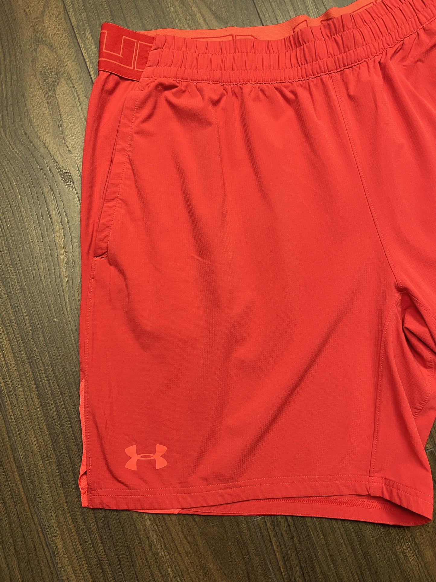 Ανδρικό, Αθλητικό Σορτς UNDER ARMOUR σε Κόκκινο χρώμα (XL)