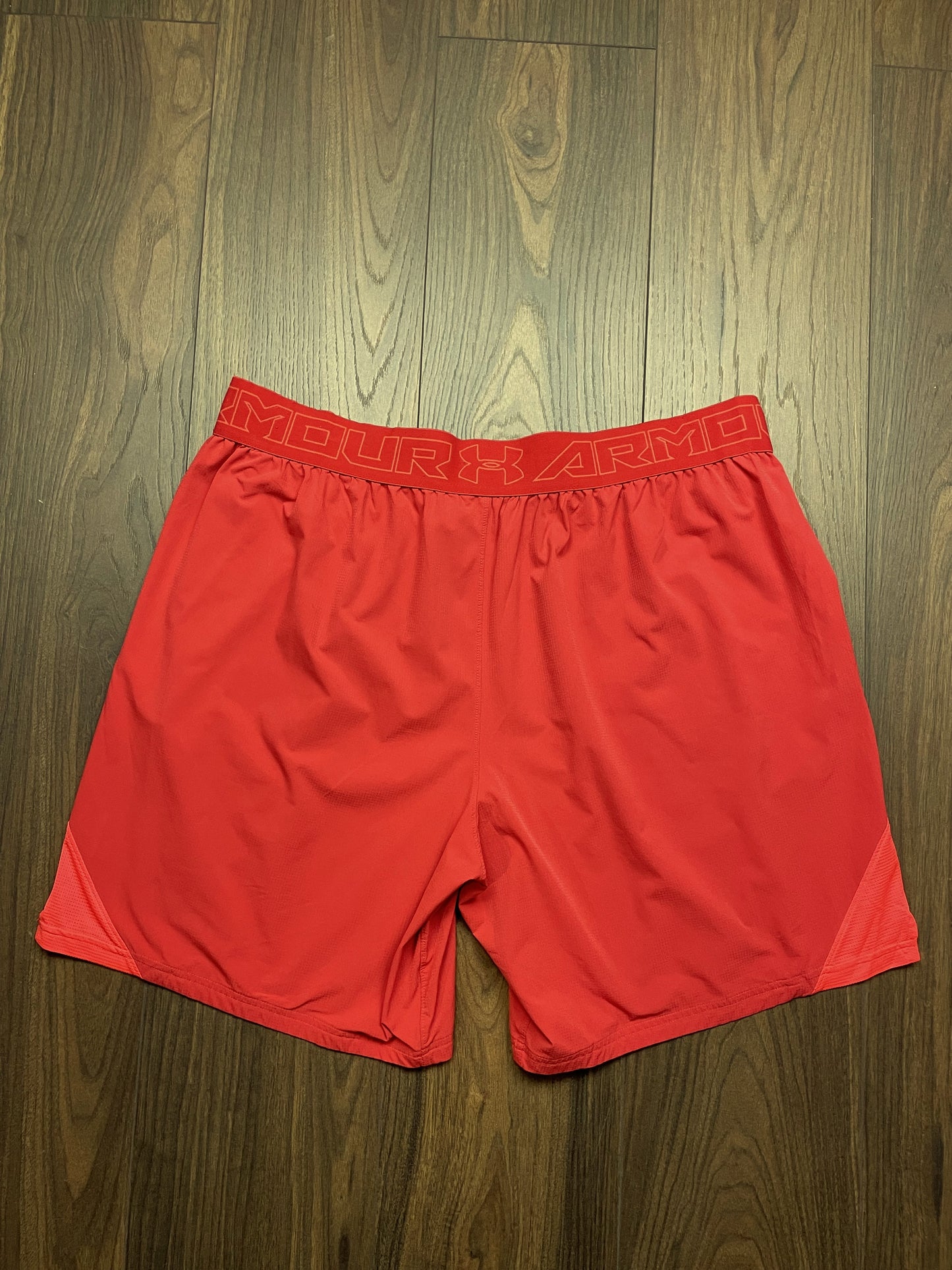 Ανδρικό, Αθλητικό Σορτς UNDER ARMOUR σε Κόκκινο χρώμα (XL)