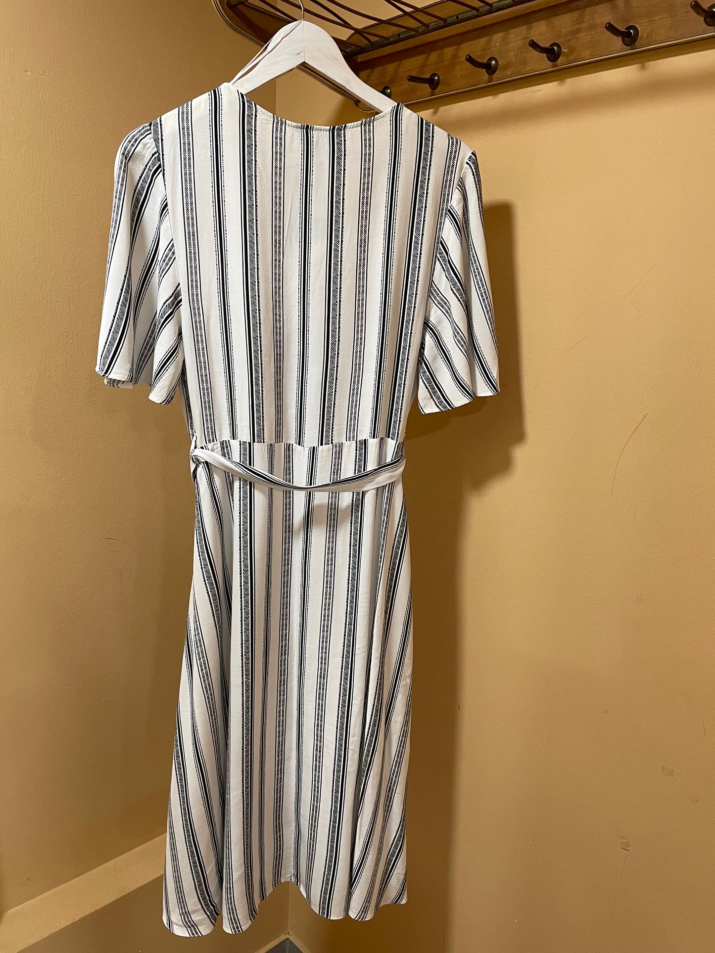 Κρουαζέ Φόρεμα NEW LOOK σε Ασπρόμαυρο χρώμα (Medium - 12 (UK))