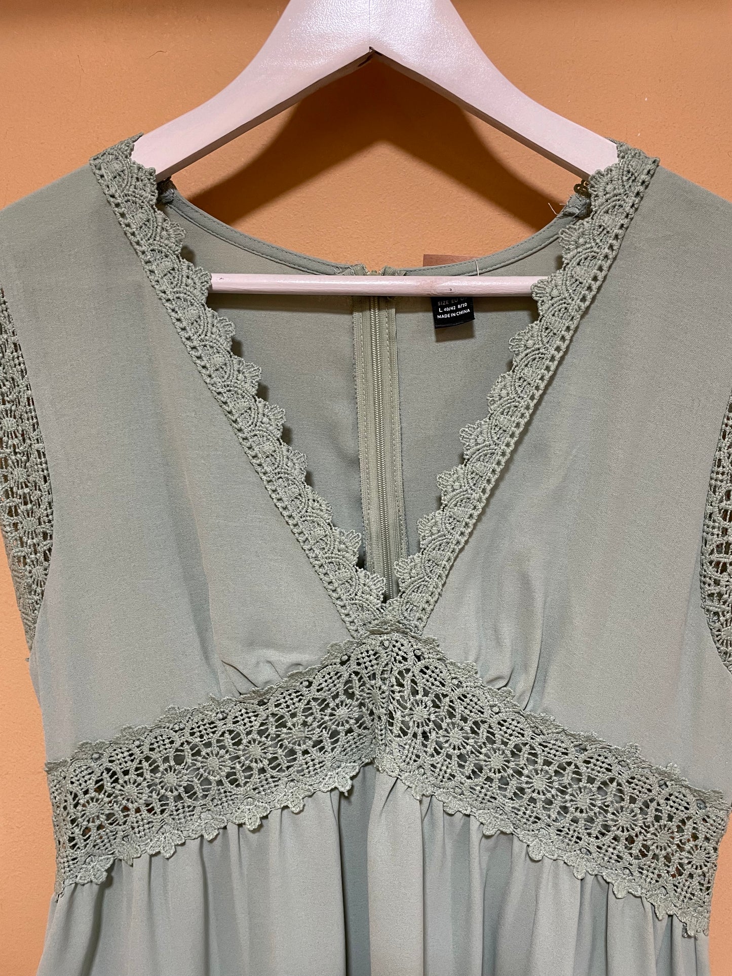 Αμάνικο Φόρεμα SHEIN σε Φυστικί χρώμα (Large)