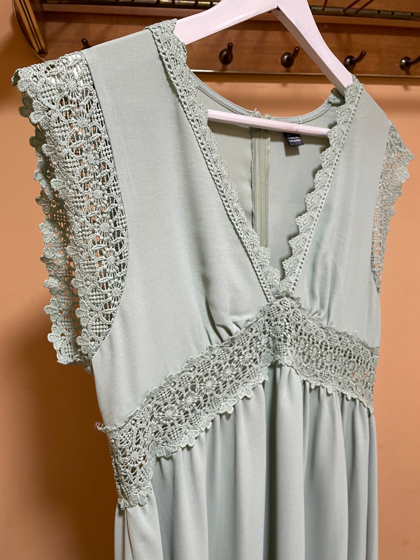 Αμάνικο Φόρεμα SHEIN σε Φυστικί χρώμα (Large)