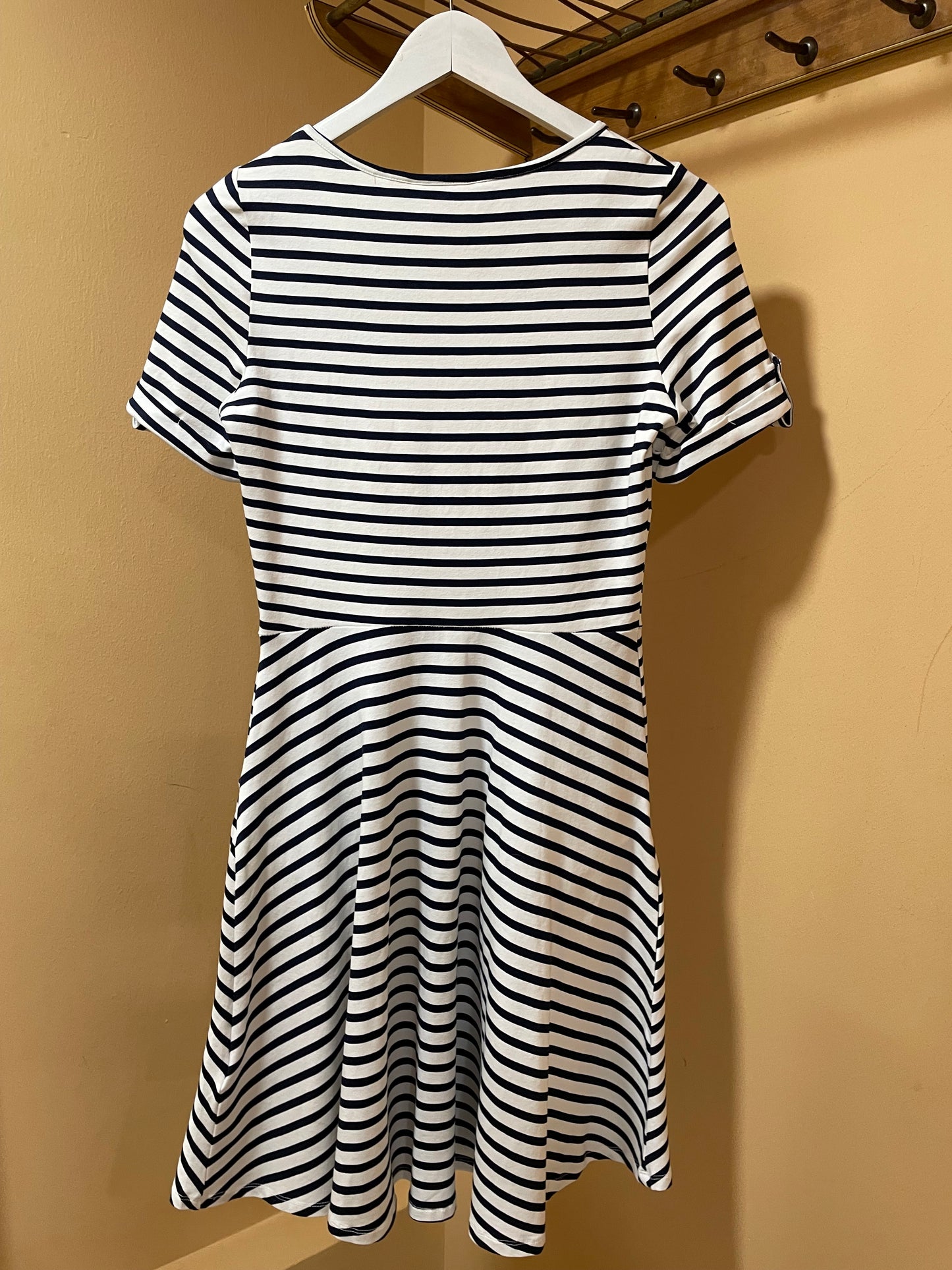 Ριγέ, ελαστικό Φόρεμα DOROTHY PERKINS σε Σκούρο Μπλε - Λευκό χρώμα (S/M)