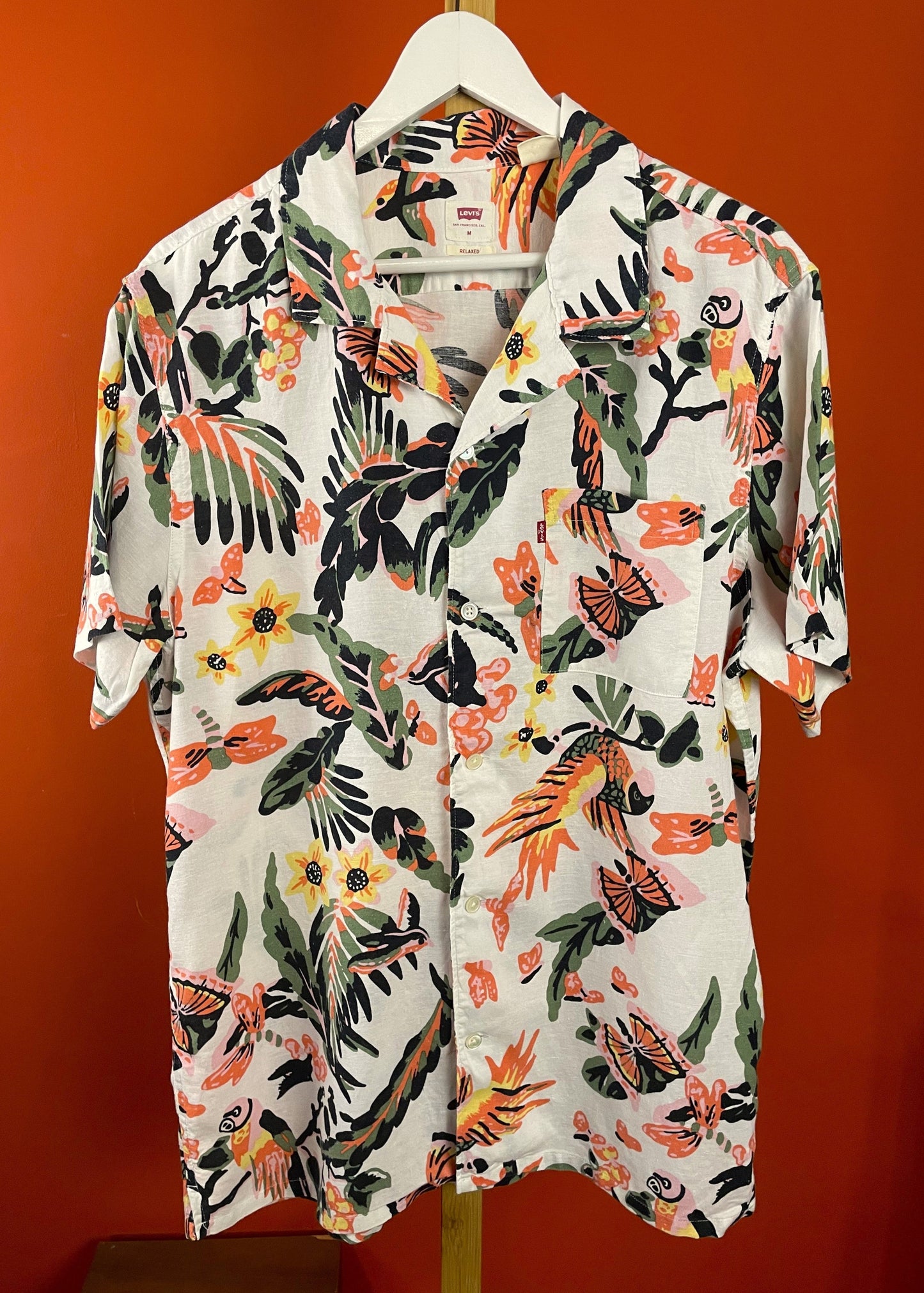 Hawaiian Style Κοντομάνικο Πουκάμισο LEVI'S σε Λευκό χρώμα (ΑΝΔΡΑΣ: Άνετο M - ΓΥΝΑΙΚΑ: Ανετο L)