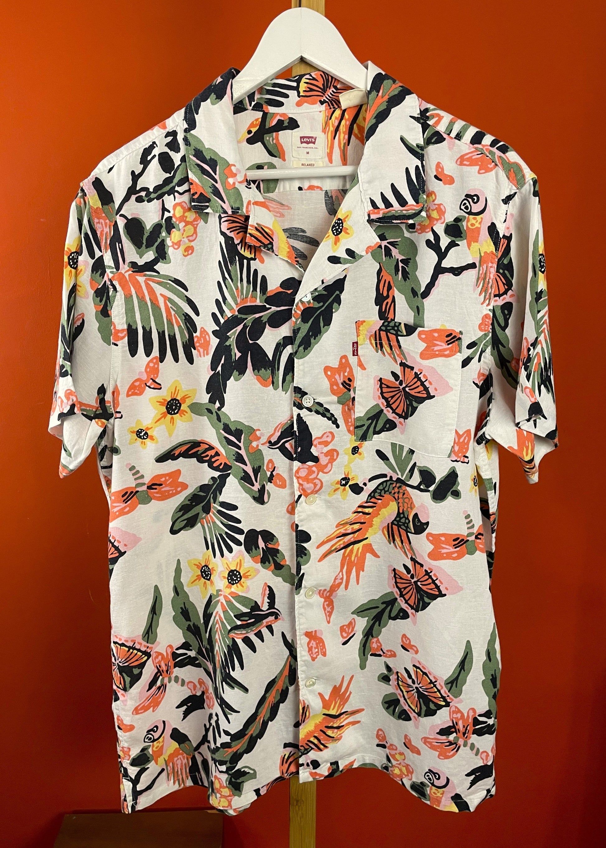 Hawaiian Style Κοντομάνικο Πουκάμισο LEVI'S σε Λευκό χρώμα (ΑΝΔΡΑΣ: Άνετο M - ΓΥΝΑΙΚΑ: Ανετο L)