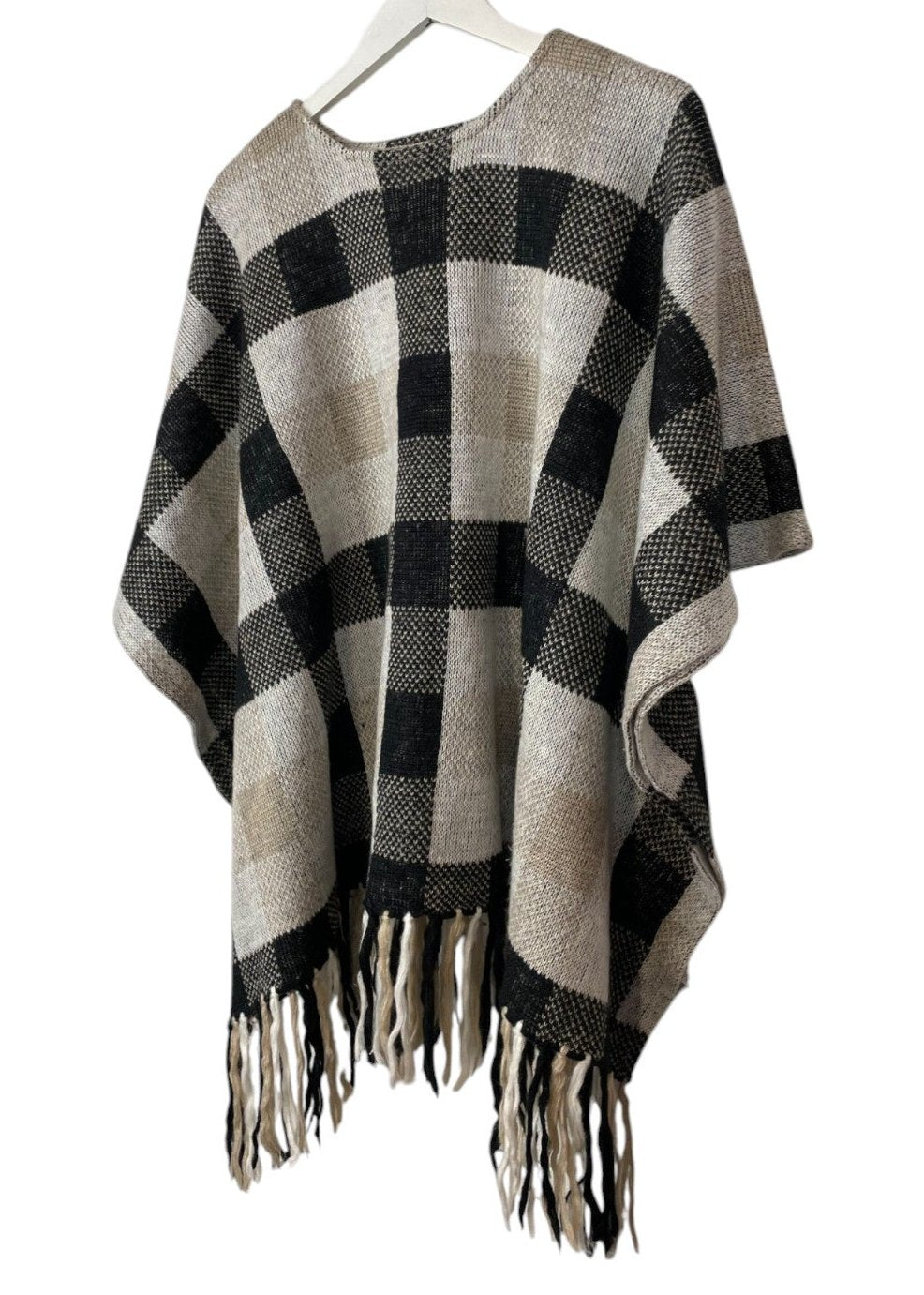 Καρό, Πλεκτό Πόντσο GEORGE σε Μπεζ/Μαύρο χρώμα (One Size - Ανετη γραμμή)