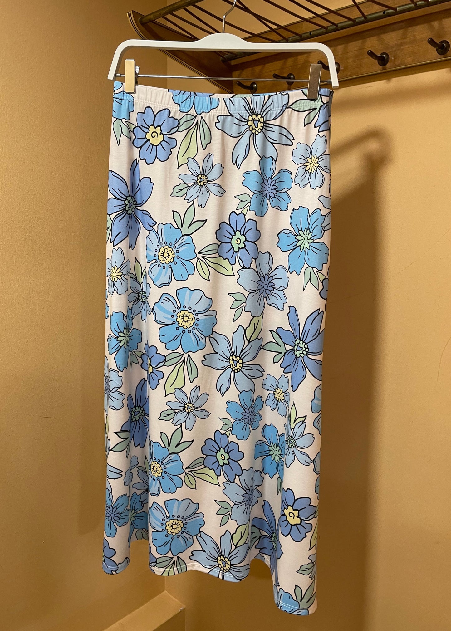 Maxi, Φλοράλ Φούστα BOOHOO από Λευκό - Σιέλ χρώμα (Medium)