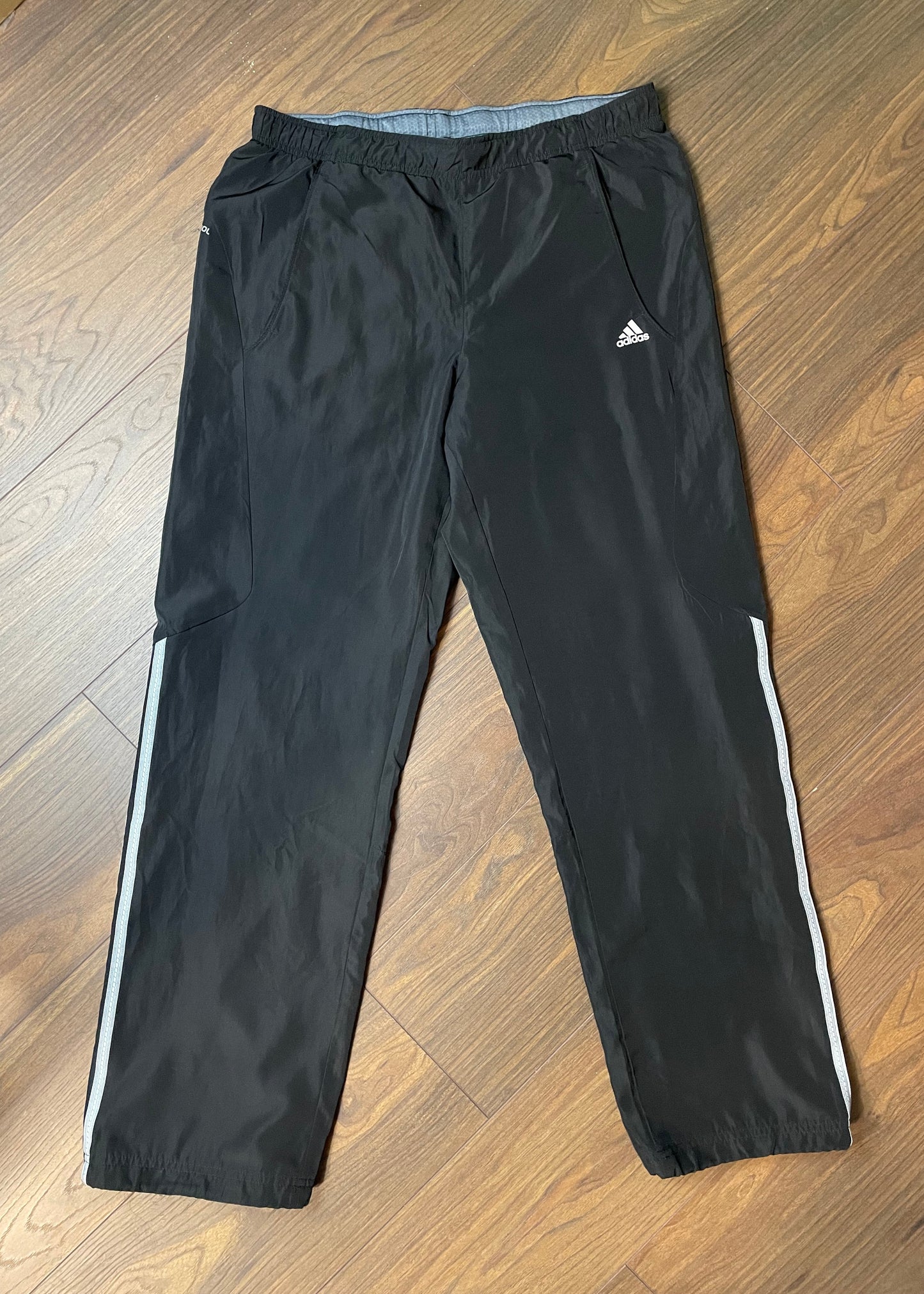 Aνδρική, Γυαλιστερή Αθλητική Φόρμα ADIDAS σε Μαύρο Χρώμα (Medium)